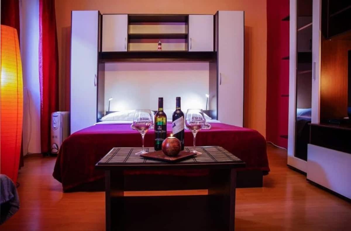 Historic Luxury Old Town Apartment Zadar Exterior photo